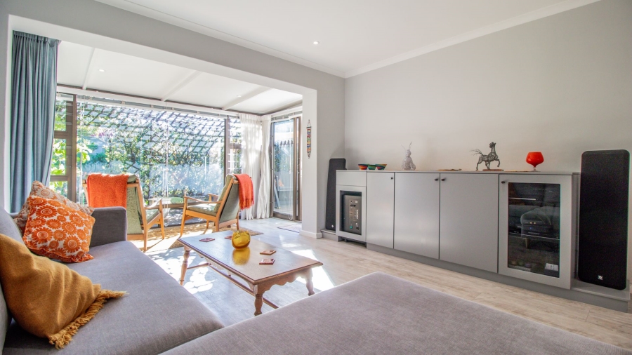 2 Bedroom Property for Sale in Pinelands Western Cape